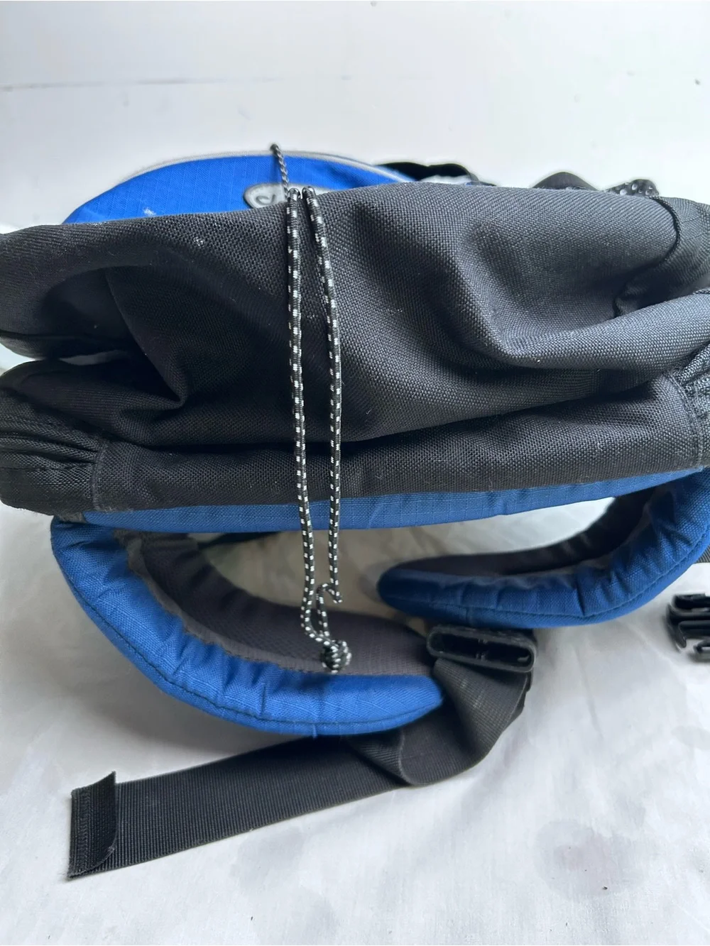 Deuter Blue and Black Kangakids Daypack children’s carrier and backpack